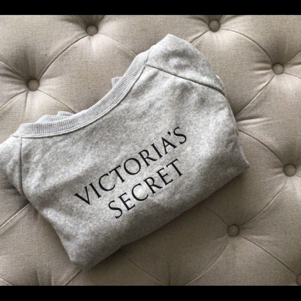 Victoria Secret 🤫 sweater